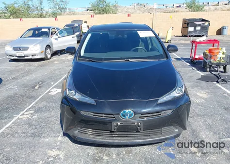 2022 Toyota Prius Le z USA, uszkodzony, nr VIN JTDKAMFUXN3158763
